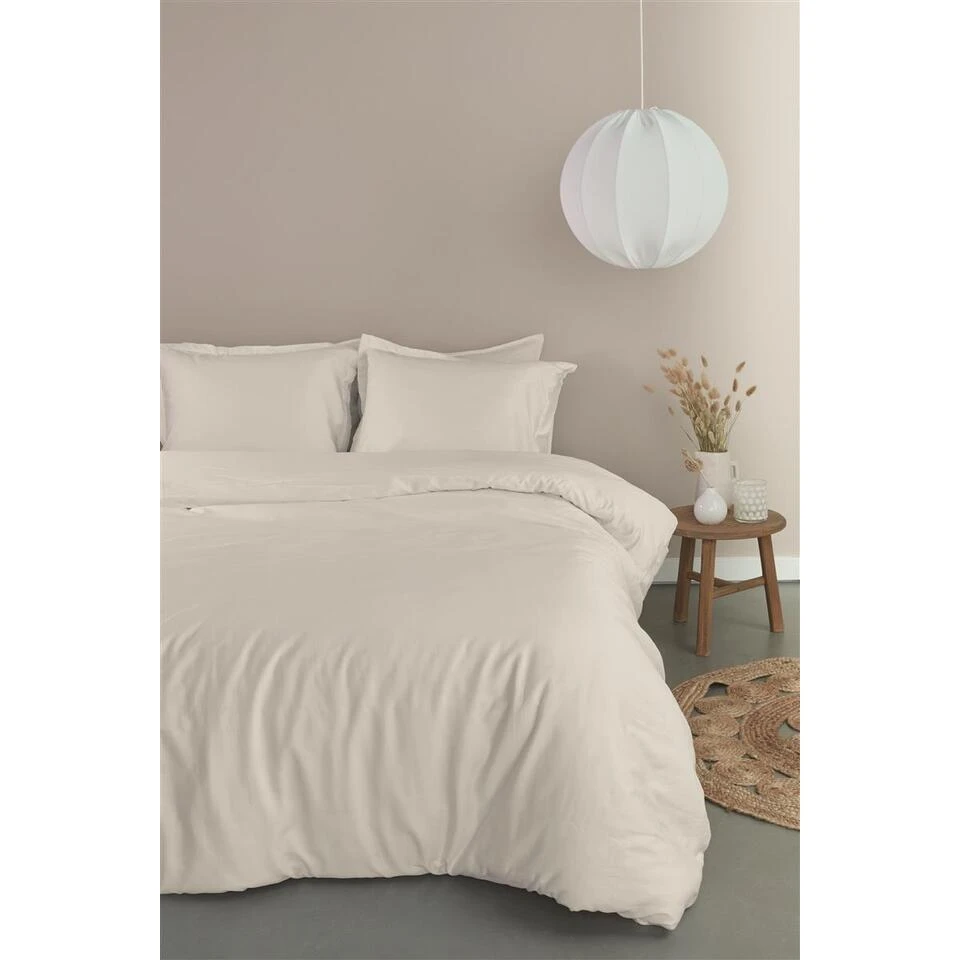 Ambiante Satin Uni Dekbedovertrek - 240x200/220 - Wit 5 Ambiante Satin Uni Dekbedovertrek - 240x200/220 - Wit - Afbeelding 3