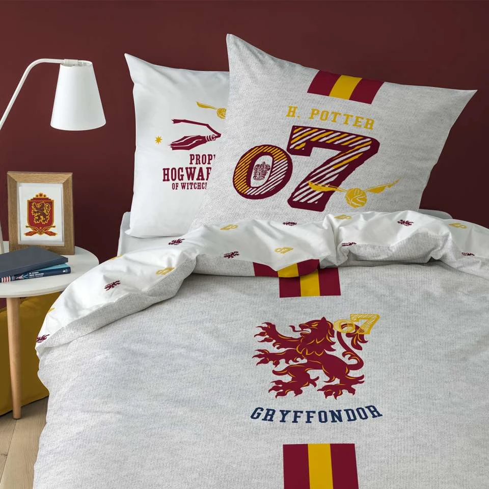 Harry Potter Dekbedovertrek Team Gryffindor - 140 X 200 Cm + 63 X 63 Cm - Katoen 4 Harry Potter Dekbedovertrek Team Gryffindor - 140 X 200 Cm + 63 X 63 Cm - Katoen - Afbeelding 2