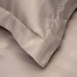 Dekbedovertrek Damai Linea Cement Satijn-200x200/220 8 Dekbedovertrek Damai Linea Cement Satijn-200x200/220 -Winkel Voor Premium Beddengoed 1000034487 0102