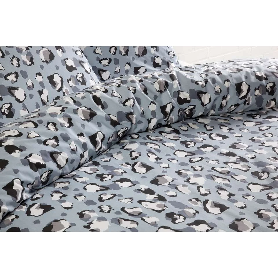 Day Dream Dekbedovertrek Famke - 200x200/220 Cm - Blauw 4 Day Dream Dekbedovertrek Famke - 200x200/220 Cm - Blauw - Afbeelding 2