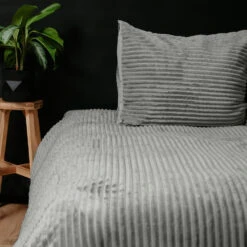 Dekbedovertrek Teddy Rib 140x220 – Fluweelzacht & Knus Design - Grijs 15 Dekbedovertrek Teddy Rib 140x220 – Fluweelzacht & Knus Design - Grijs -Winkel Voor Premium Beddengoed 3e448be1960d4714a35f4d5ff80b8188