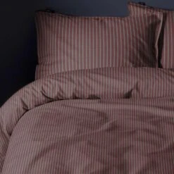 Damai Dekbedovertrek Hemingway - Rood - 200x200/220 Cm -Winkel Voor Premium Beddengoed 81027360 0100