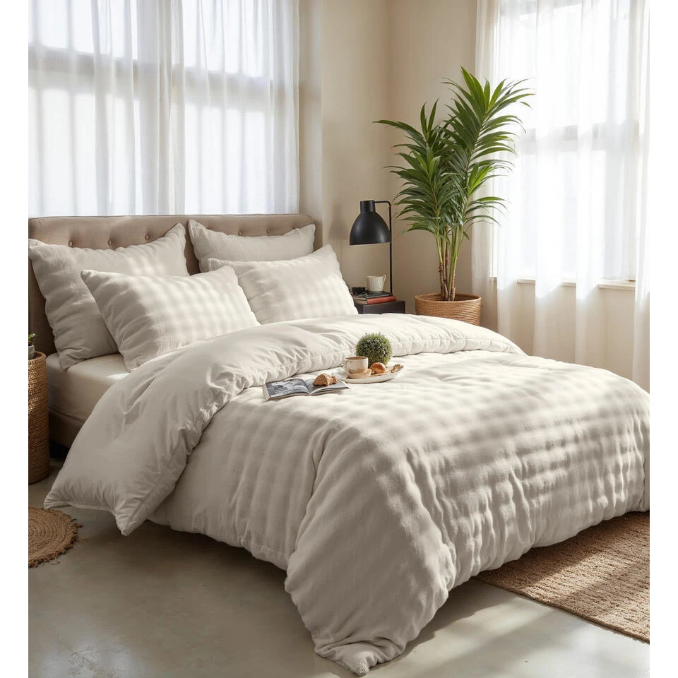 Dekbedovertrek 200x220 – Pompom Design & Warm Flanel Fleece - Beige 4 Dekbedovertrek 200x220 – Pompom Design & Warm Flanel Fleece - Beige - Afbeelding 2