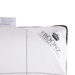 Troonz Hoofdkussen Livorno Plus Three -Winkel Voor Premium Beddengoed db7e910ad4b246448d8cbcbeb751bc85 1
